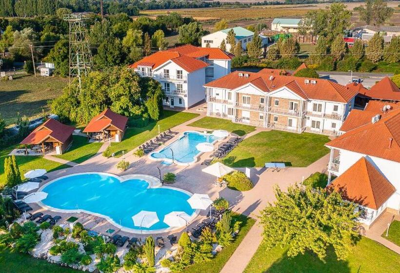 Aranyszarvas Panzió, étterem és Grillterasz