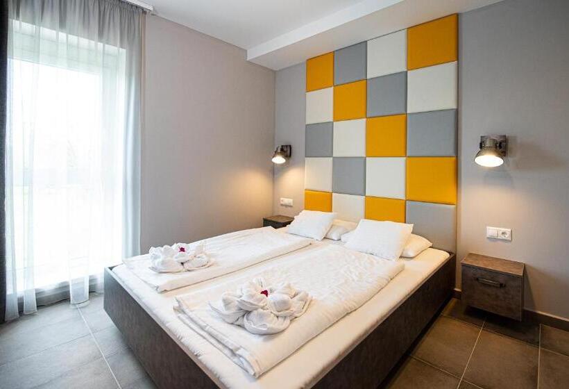 Aranyszarvas Panzió, étterem és Grillterasz