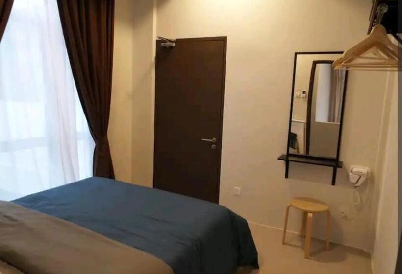 Barrington Square Apartment