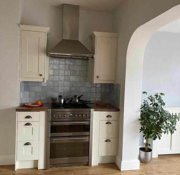 مبيت وإفطار Cityscape Executive House