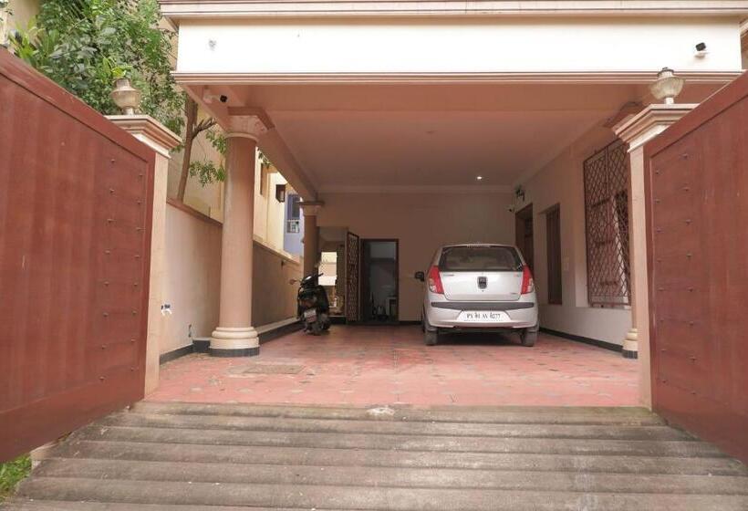 مبيت وإفطار Dr Pa Pondy   A Luxury Home Stay