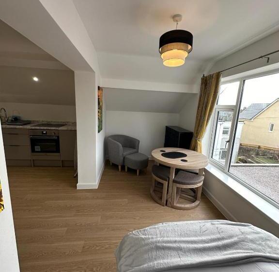 ベッドアンドブレックファースト The Highmead