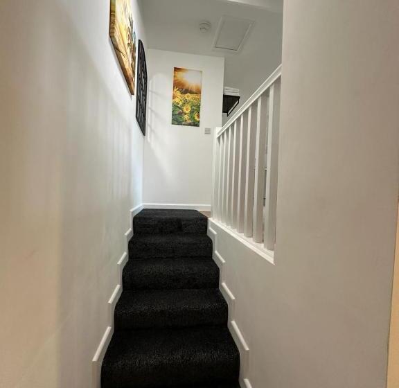 ベッドアンドブレックファースト The Highmead