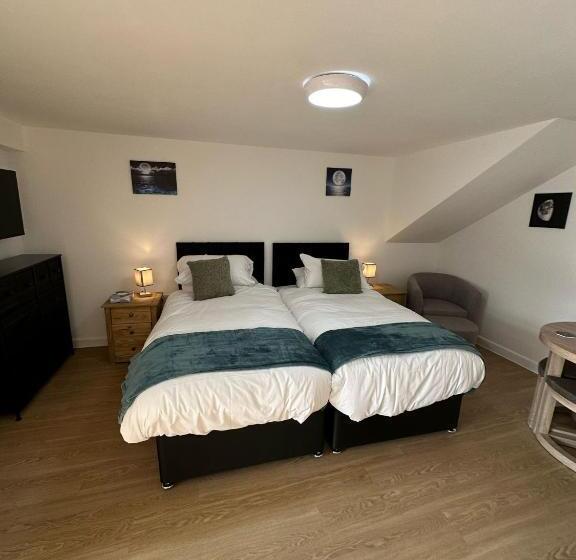 ベッドアンドブレックファースト The Highmead