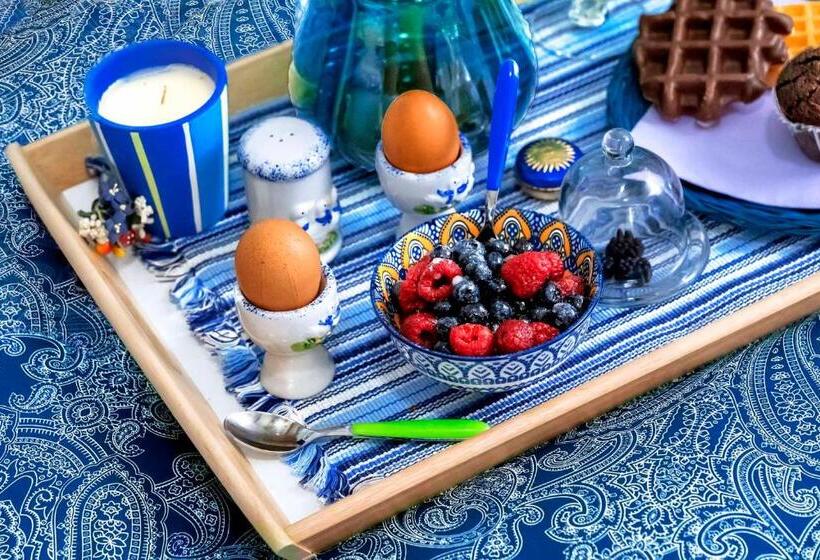 تختخواب و صبحانه Lillac Cottage