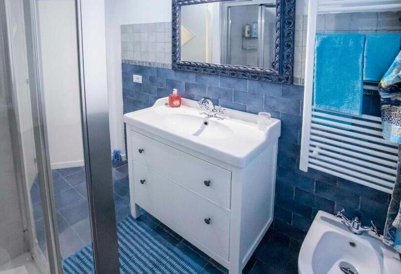 تختخواب و صبحانه Lillac Cottage