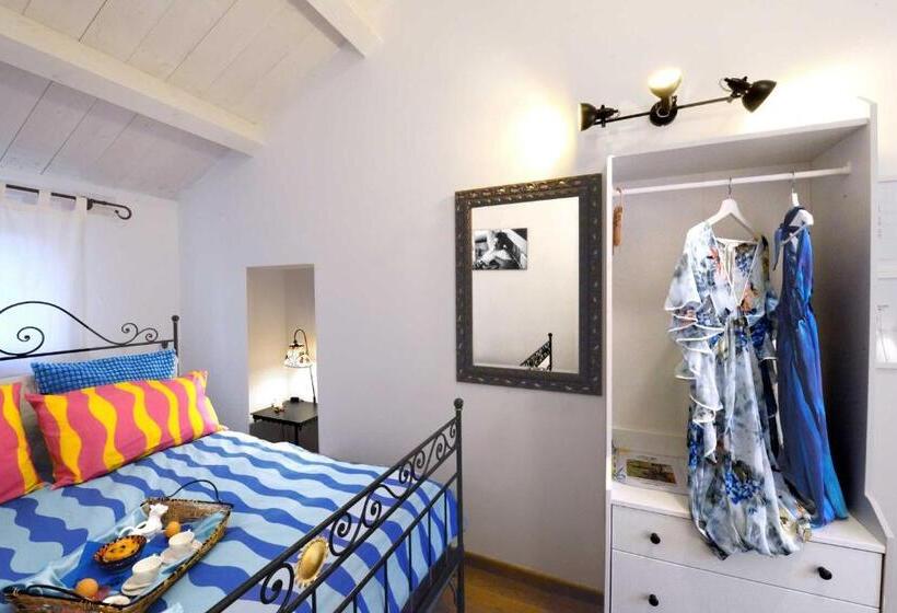 تختخواب و صبحانه Lillac Cottage