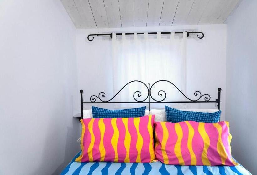 تختخواب و صبحانه Lillac Cottage