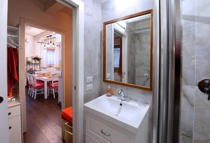 تختخواب و صبحانه Lillac Cottage