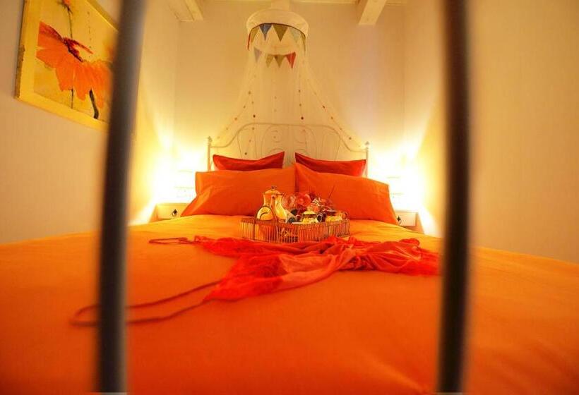 تختخواب و صبحانه Lillac Cottage