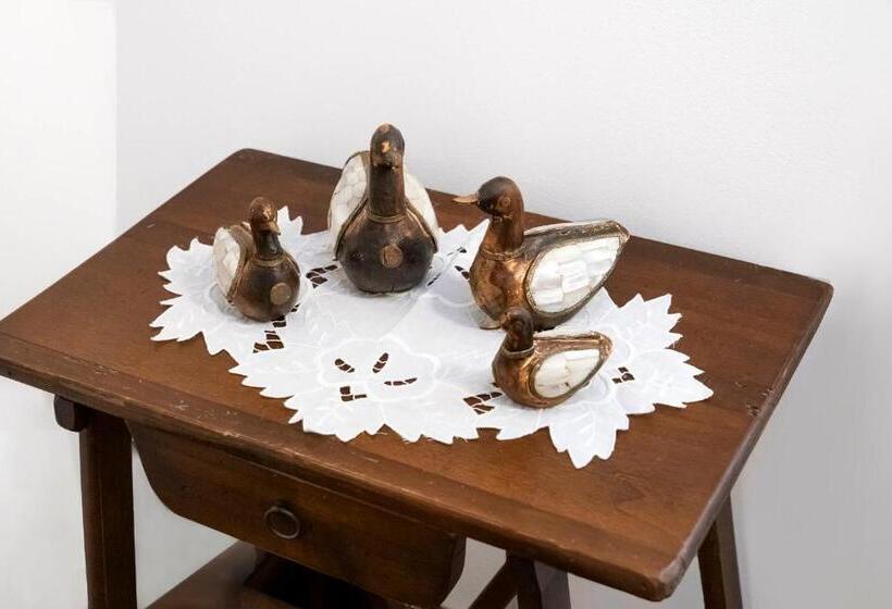 تختخواب و صبحانه Lillac Cottage