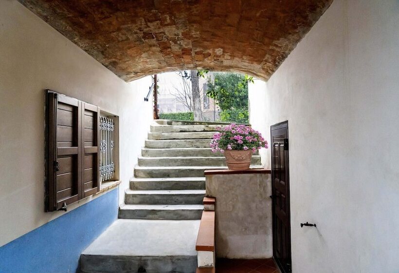 تختخواب و صبحانه Lillac Cottage