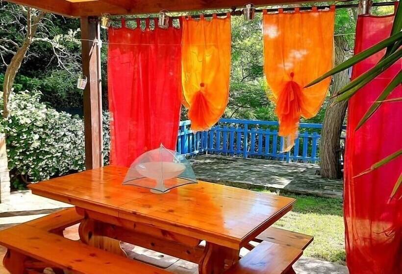 تختخواب و صبحانه Lillac Cottage