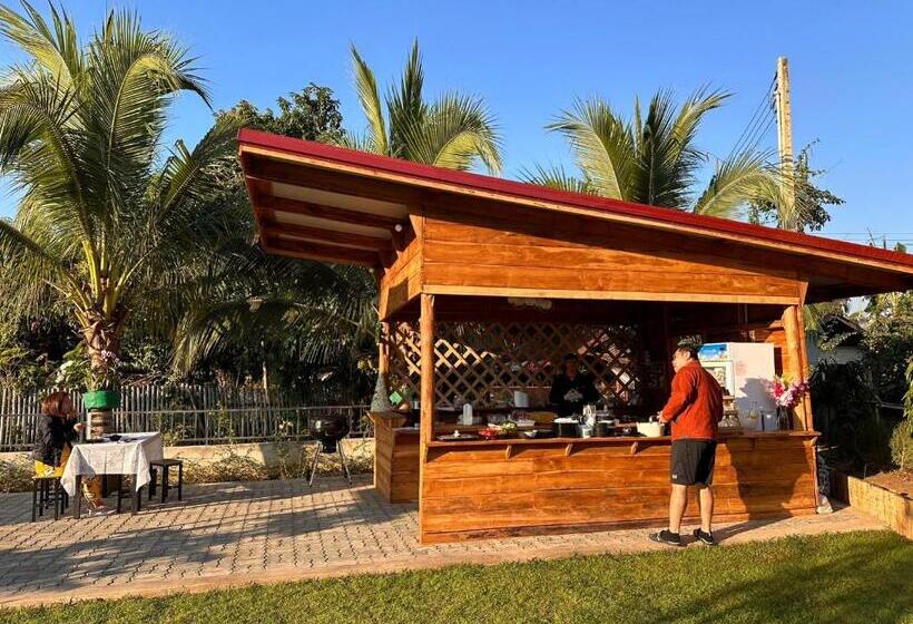 ベッドアンドブレックファースト Luxe Nan Terrace View King Room