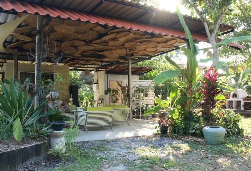 مبيت وإفطار Navari Homestay