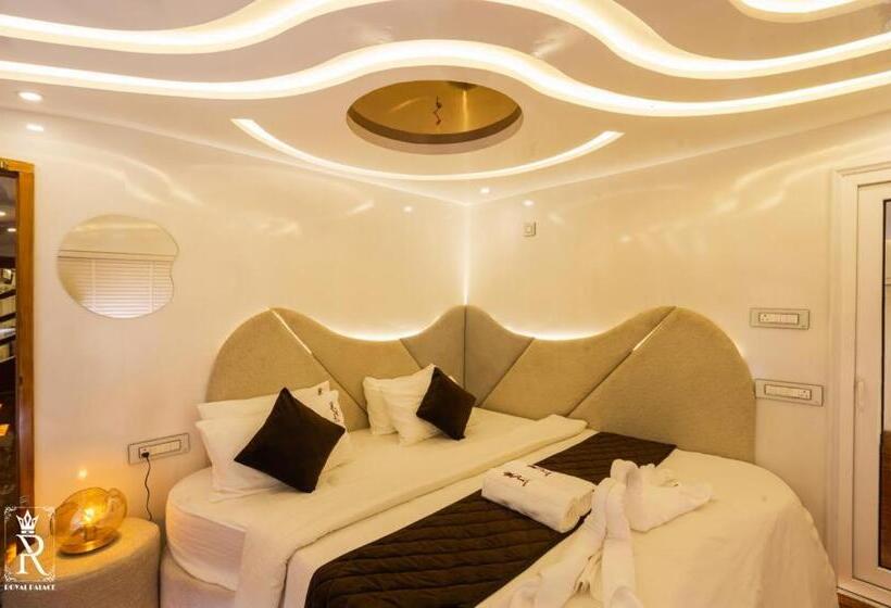 住宿加早餐 Royal Palace House Boat Ultra Luxury