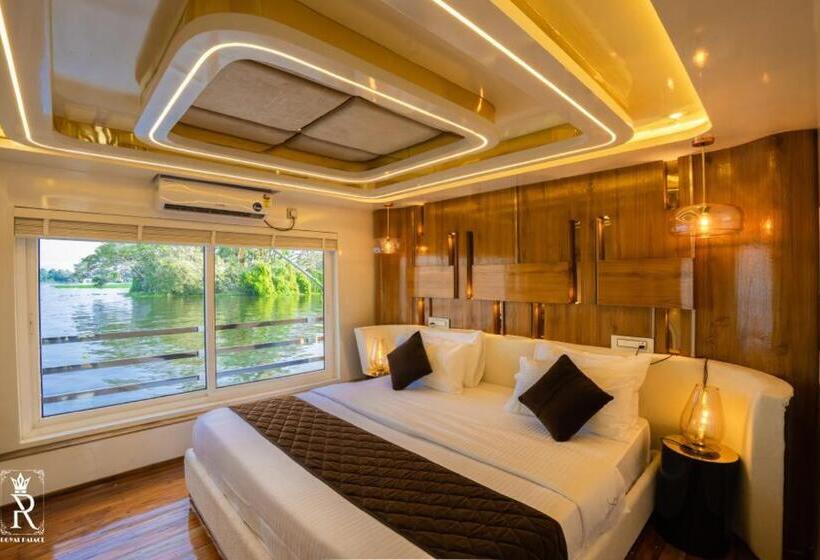 住宿加早餐 Royal Palace House Boat Ultra Luxury