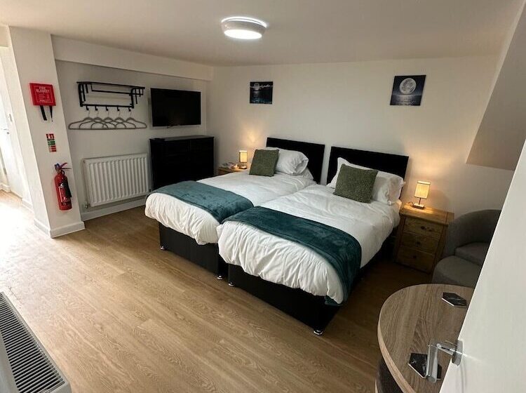 ベッドアンドブレックファースト The Highmead