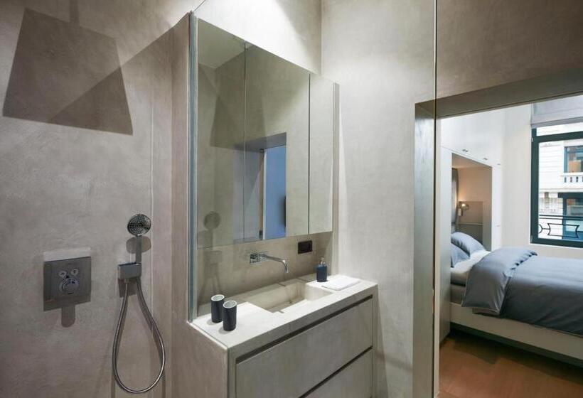 Downtown Brussels Splendor Suites