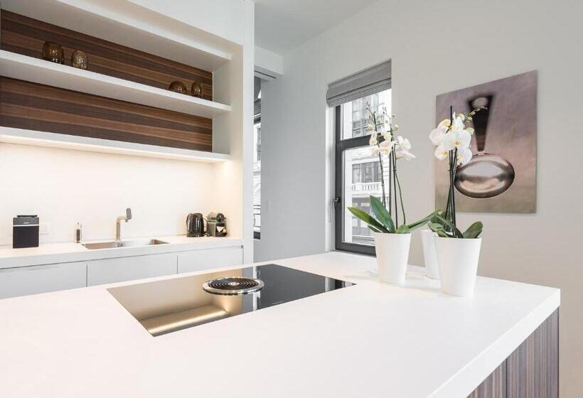 Downtown Brussels Splendor Suites