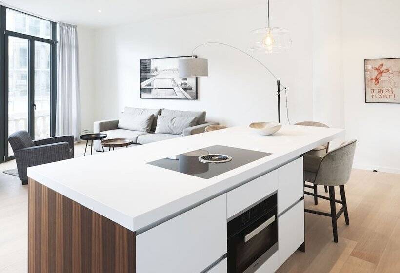 Downtown Brussels Splendor Suites