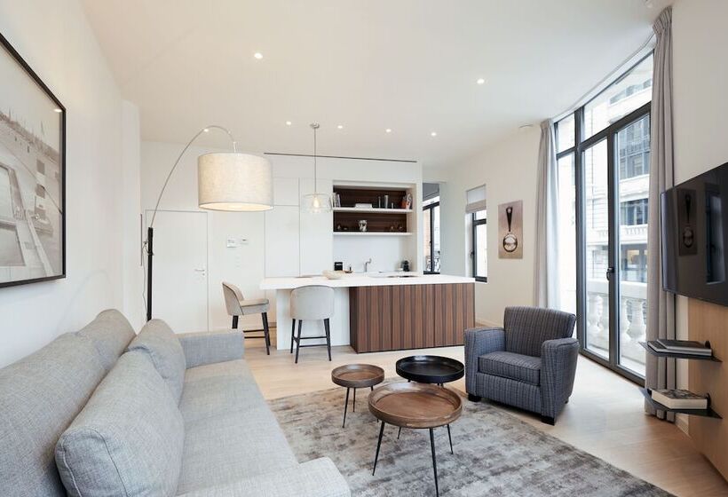 Downtown Brussels Splendor Suites