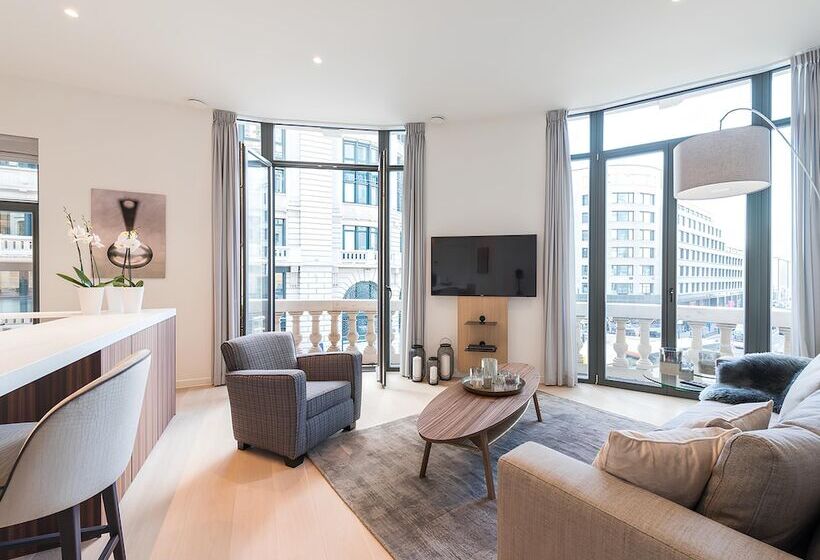 Downtown Brussels Splendor Suites