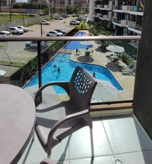 Flat Mana Beach Muro Alto