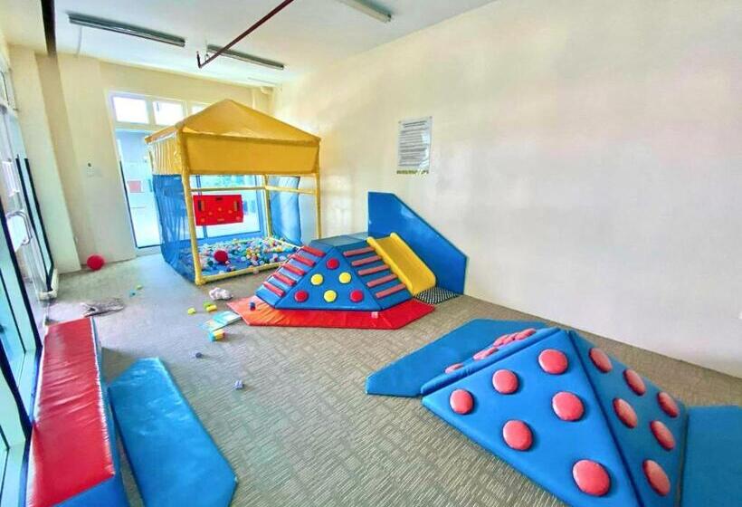 Group Friendly 2br Cebu Condo With Mall Access