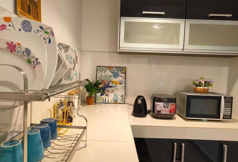 Homestay De’viana Nms Residence