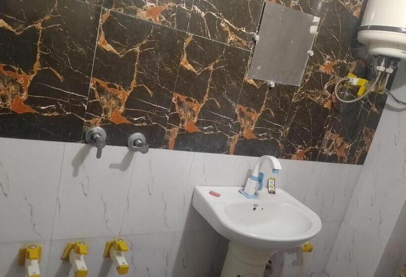 בית מלון כפרי Shaagun Marrige Hall