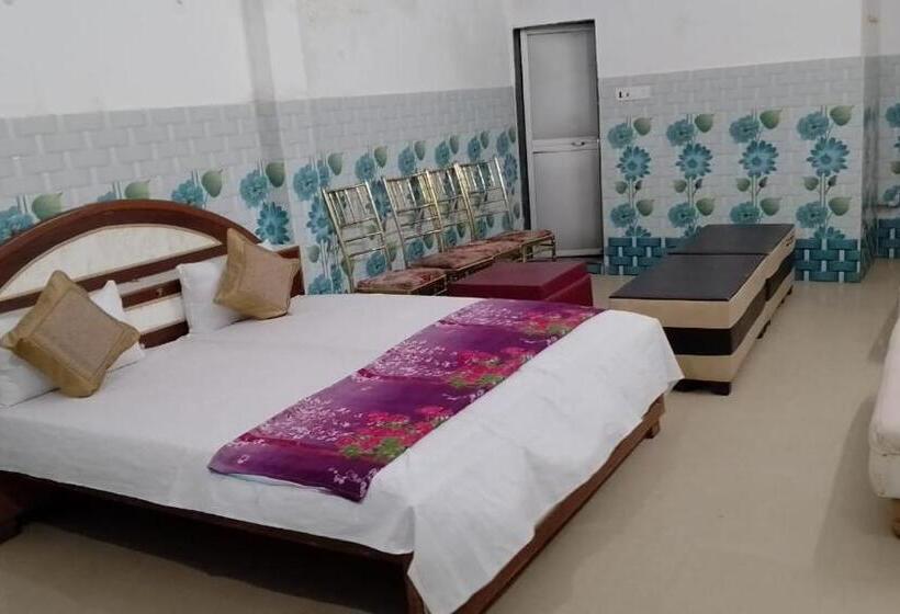 בית מלון כפרי Shaagun Marrige Hall