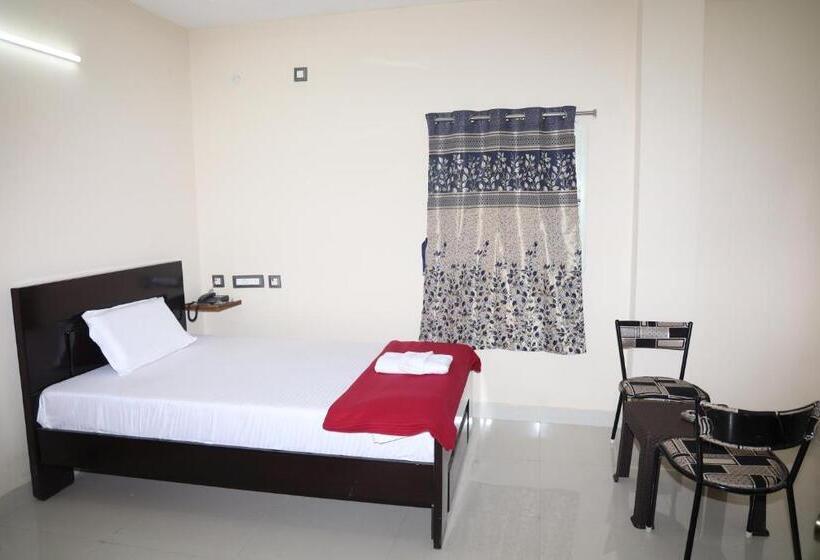 فندق Anand Grand And Lodge