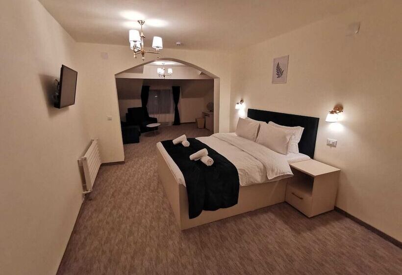 ホテル Cerbul Chalét Accommodation & Wellness