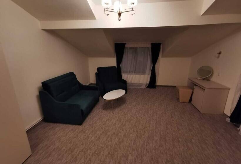 ホテル Cerbul Chalét Accommodation & Wellness