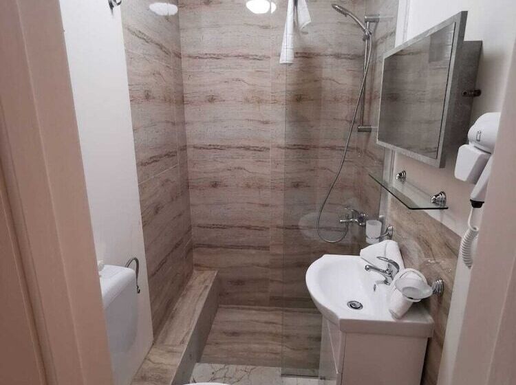 ホテル Cerbul Chalét Accommodation & Wellness