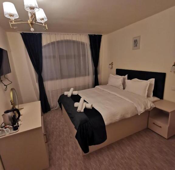 ホテル Cerbul Chalét Accommodation & Wellness