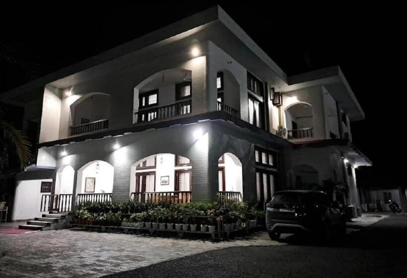 ホテル Chet Residency Namsai