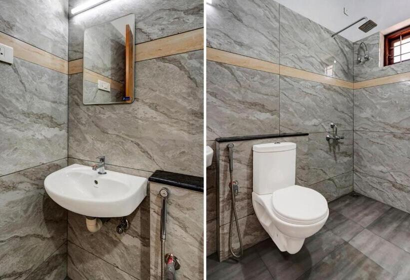 Отель Addis Homes