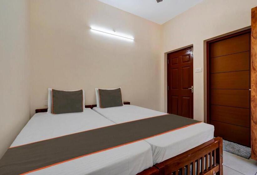 Отель Addis Homes