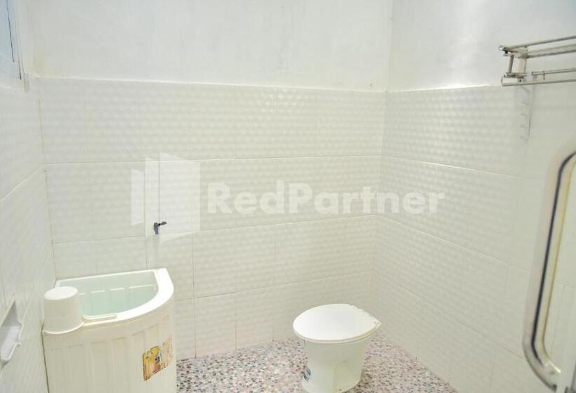 Szálloda Fanta Home At Pronojiwo Lumajang Redpartner