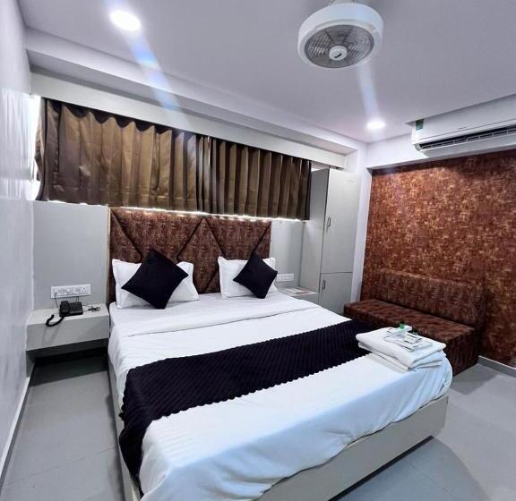 Fabhotel Grey Sky   Nr Gandhinagar Sector 11