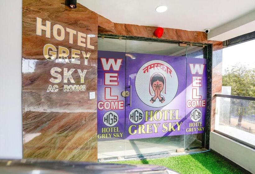 Fabhotel Grey Sky   Nr Gandhinagar Sector 11