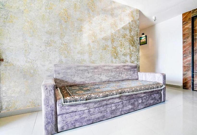 Fabhotel Grey Sky   Nr Gandhinagar Sector 11