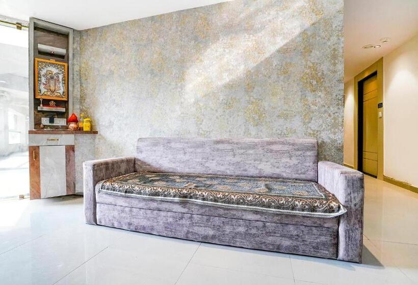 Fabhotel Grey Sky   Nr Gandhinagar Sector 11