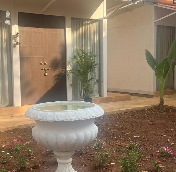 בית מלון כפרי Heira