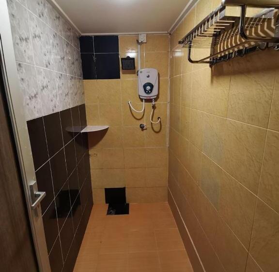 בית מלון כפרי Matahari Chalet Long Beach Perhentian Island