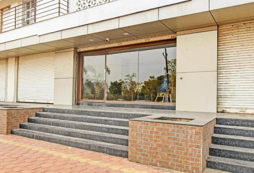 בית מלון כפרי Midland Yard