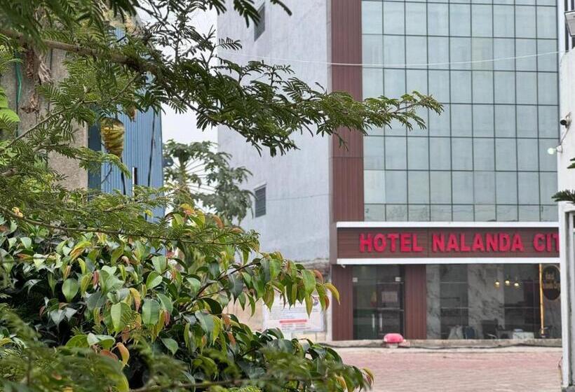 בית מלון כפרי Nalanda Inn Bihar