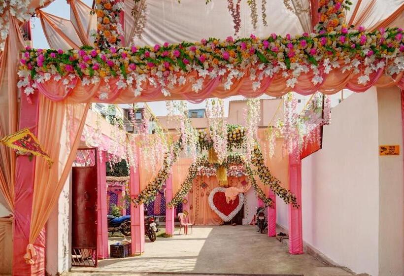 ホテル Oyo Flagship Ring & Roses Wedding Paradise